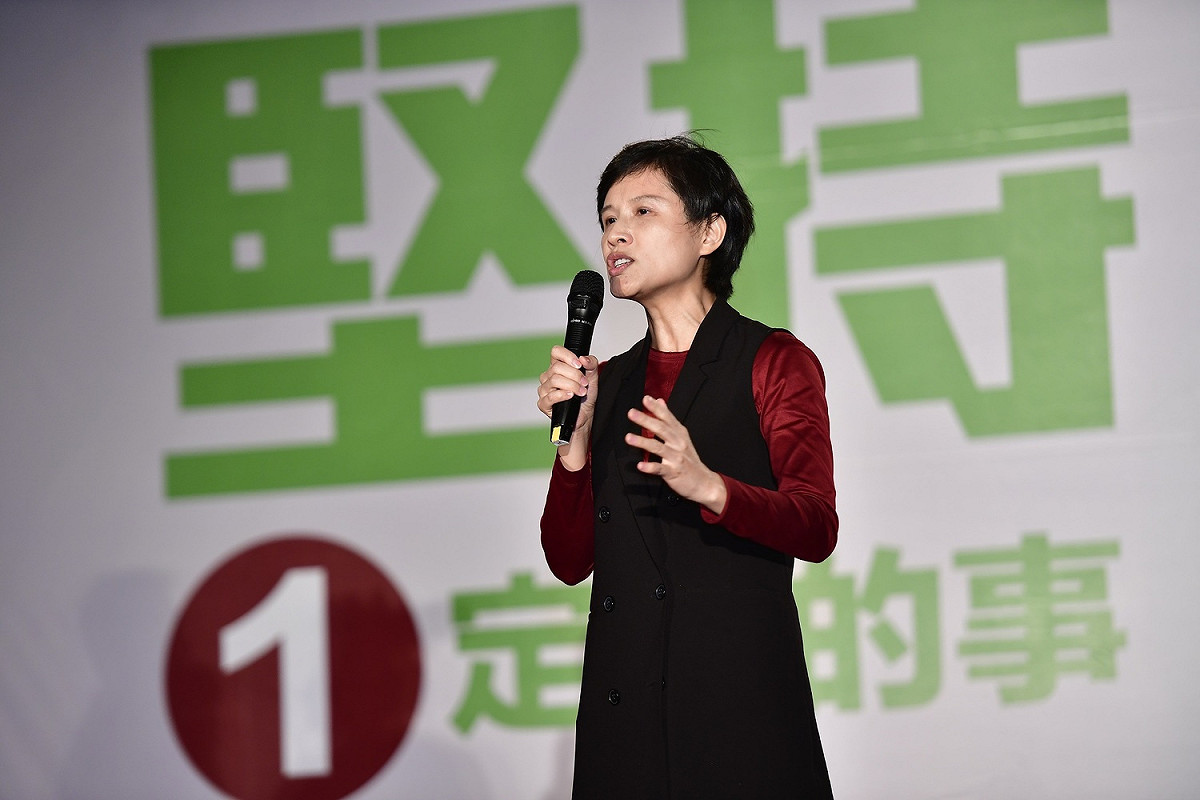文化部長鄭麗君稱讚魏明谷縣長任內積極推動文化活動。 圖：魏明谷競選總部/提供