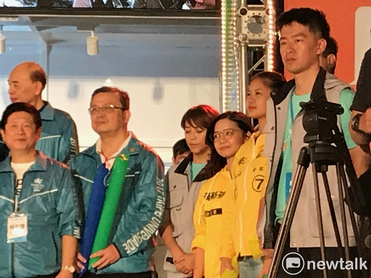時代力量台北市議員候選人黃郁芬、林亮君、蕭新晟都到場，但吳崢、林穎孟並沒有。 圖 : 周煊惠 / 攝