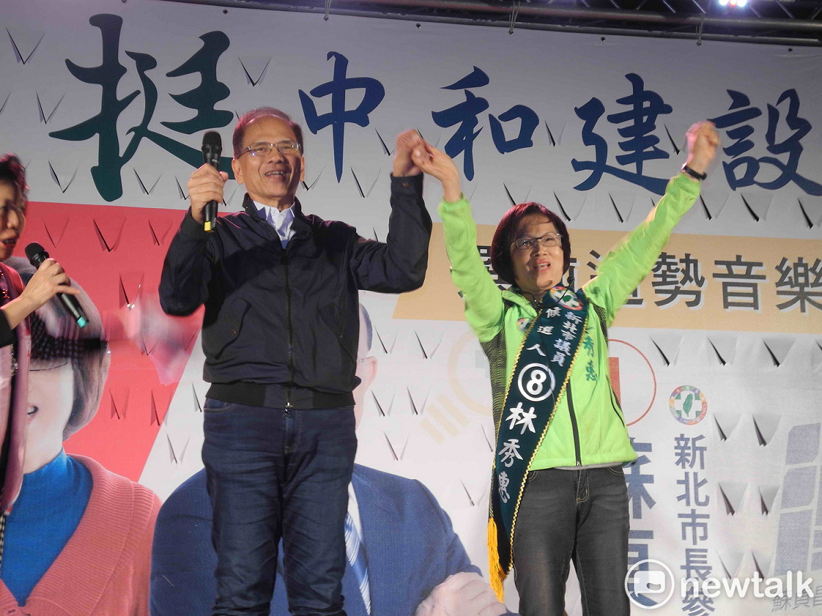 前行政院長游錫堃為林秀惠助講，肯定林提案率第一名，呼籲選民支持。 圖：王峻昌/攝