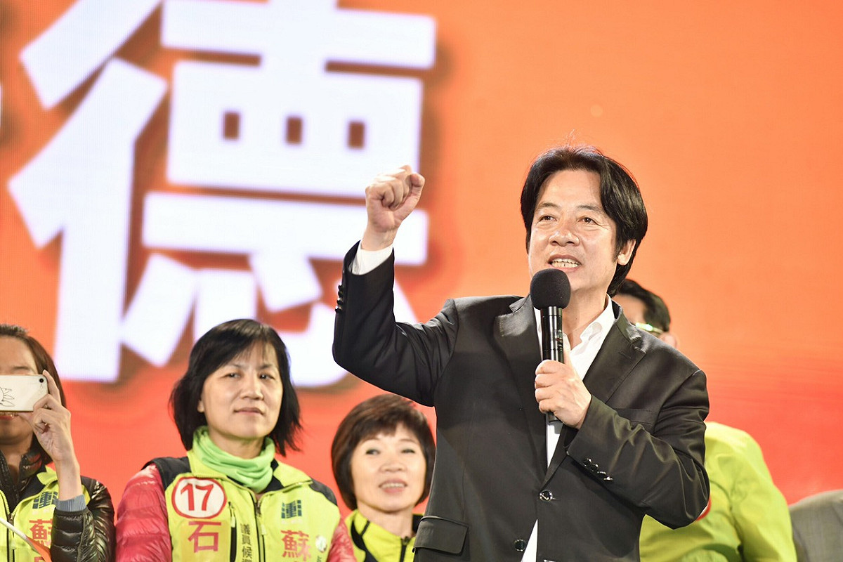 行政院長賴清德之前參加蘇貞昌選前之夜造勢大會。 圖：蘇貞昌辦公室提供（資料照片）