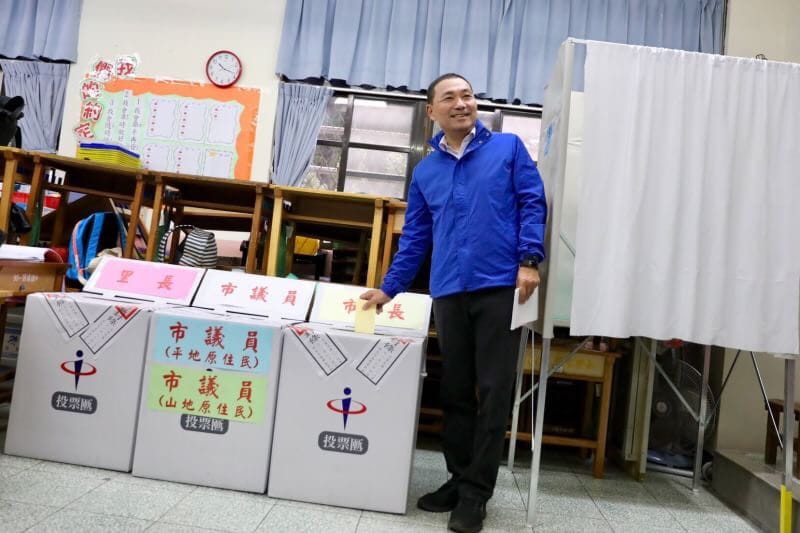 侯友宜笑著說自己好久沒有運動，投票完第一件事情就是想去運動，讓自己開心一下。 圖：侯友宜辦公室/提供