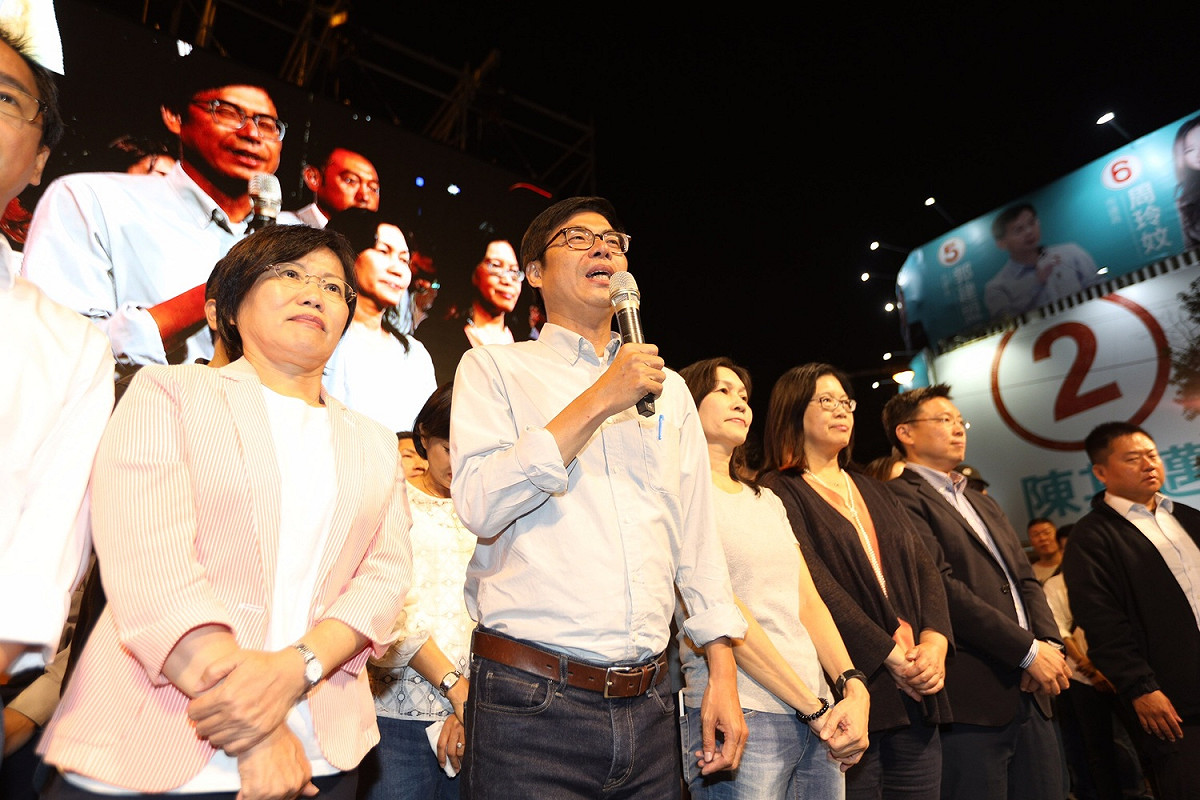 民進黨高雄市長侯選人陳其邁發表敗選感言。 圖：張良一/攝