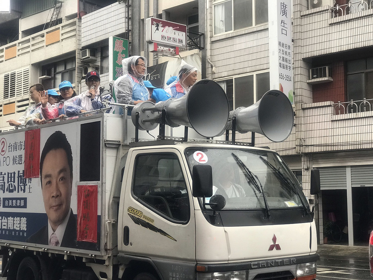 高思博今日展開謝票，並選擇從溪北掃街謝票開始。 圖：黃博郎/攝