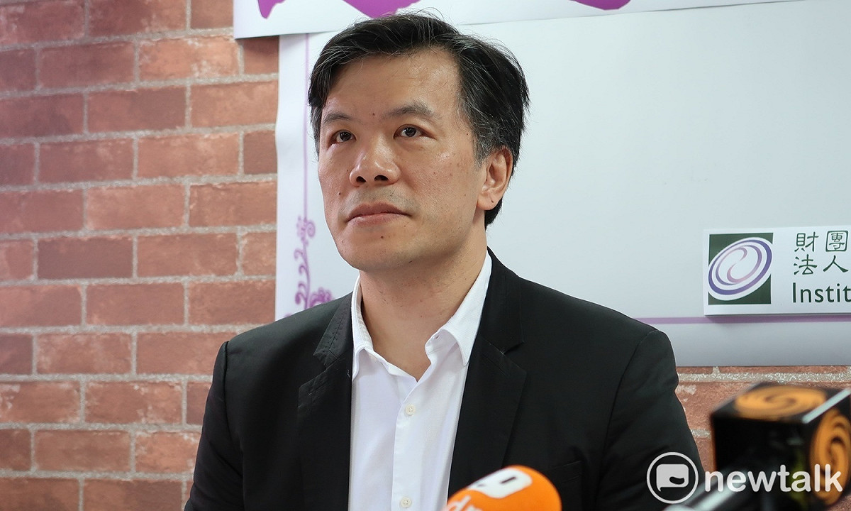 陳明通昨日接受電台專訪，對於韓國瑜的港澳大陸行表示，「人如果只求溫飽，和豬狗禽獸有什麼差別？」。世新大學副校長游梓翔今替他辯解，「這番談話不是針對韓國瑜」。 圖：林朝億/攝（資料照片）