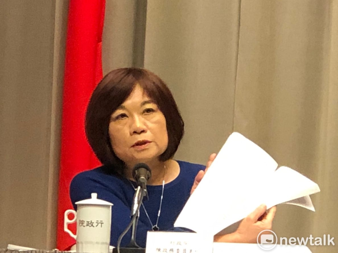 行政院會今（29）天通過新經濟移民法草案，國發會主委陳美伶在會後記者會中說明。 圖：謝莉慧/攝