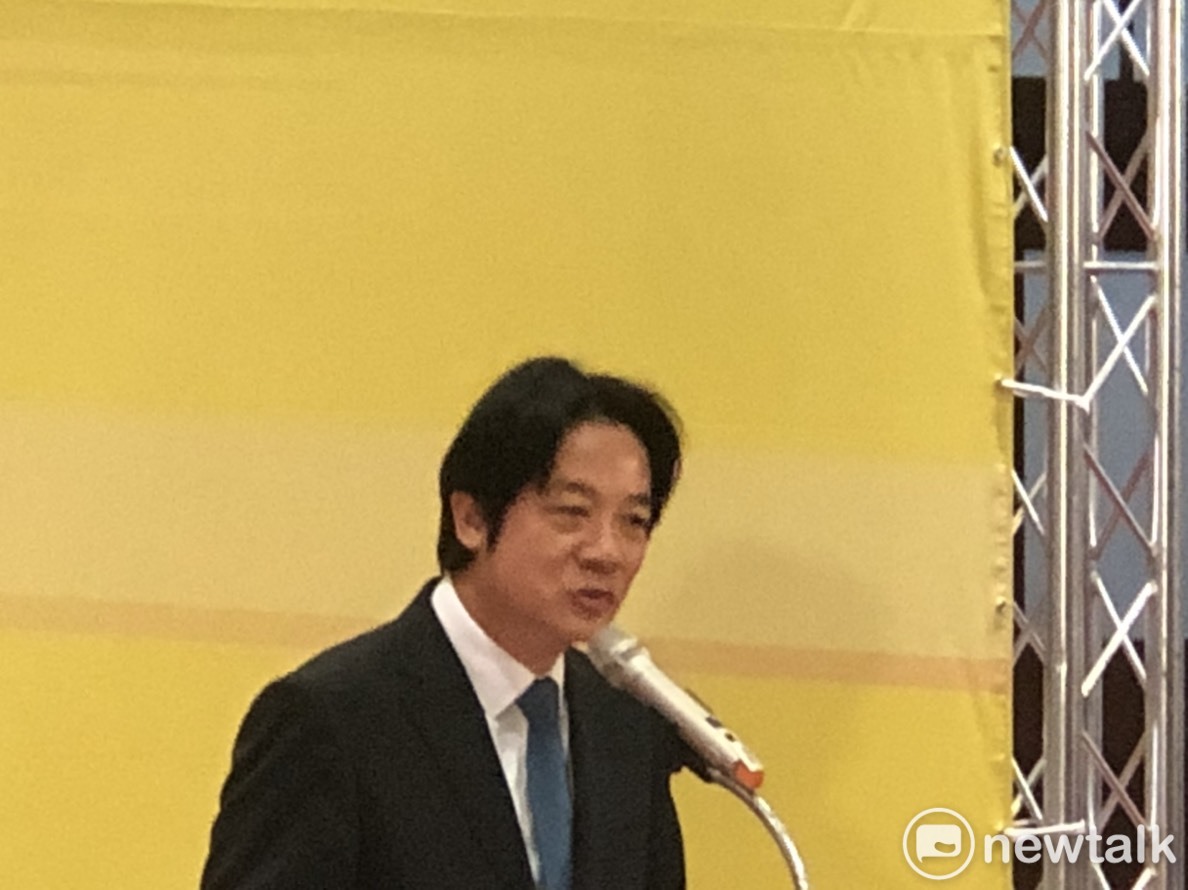 行政院長賴清德今（30）日下午出席「行政院模範公務人員頒獎典禮」致詞時，兩度提到九合一選舉敗選的感觸。 圖：謝莉慧/攝