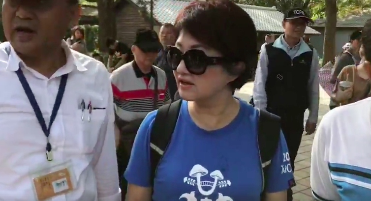 準台中市長盧秀燕今（1）日前往花博園區勘查。 圖：翻攝直播畫面