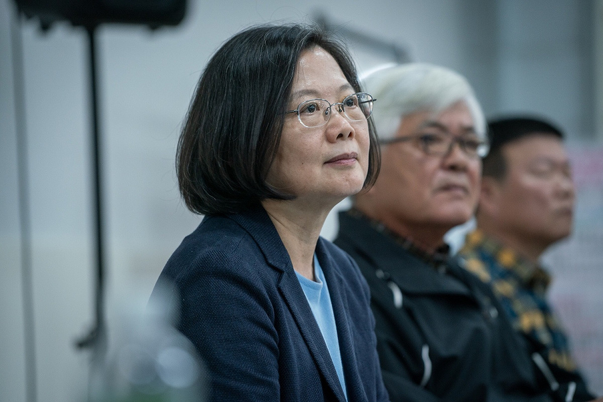 1124縣市長大選民進黨遭遇重大挫折後，蔡英文下鄉與民進黨員座談檢討。 圖：民進黨/提供