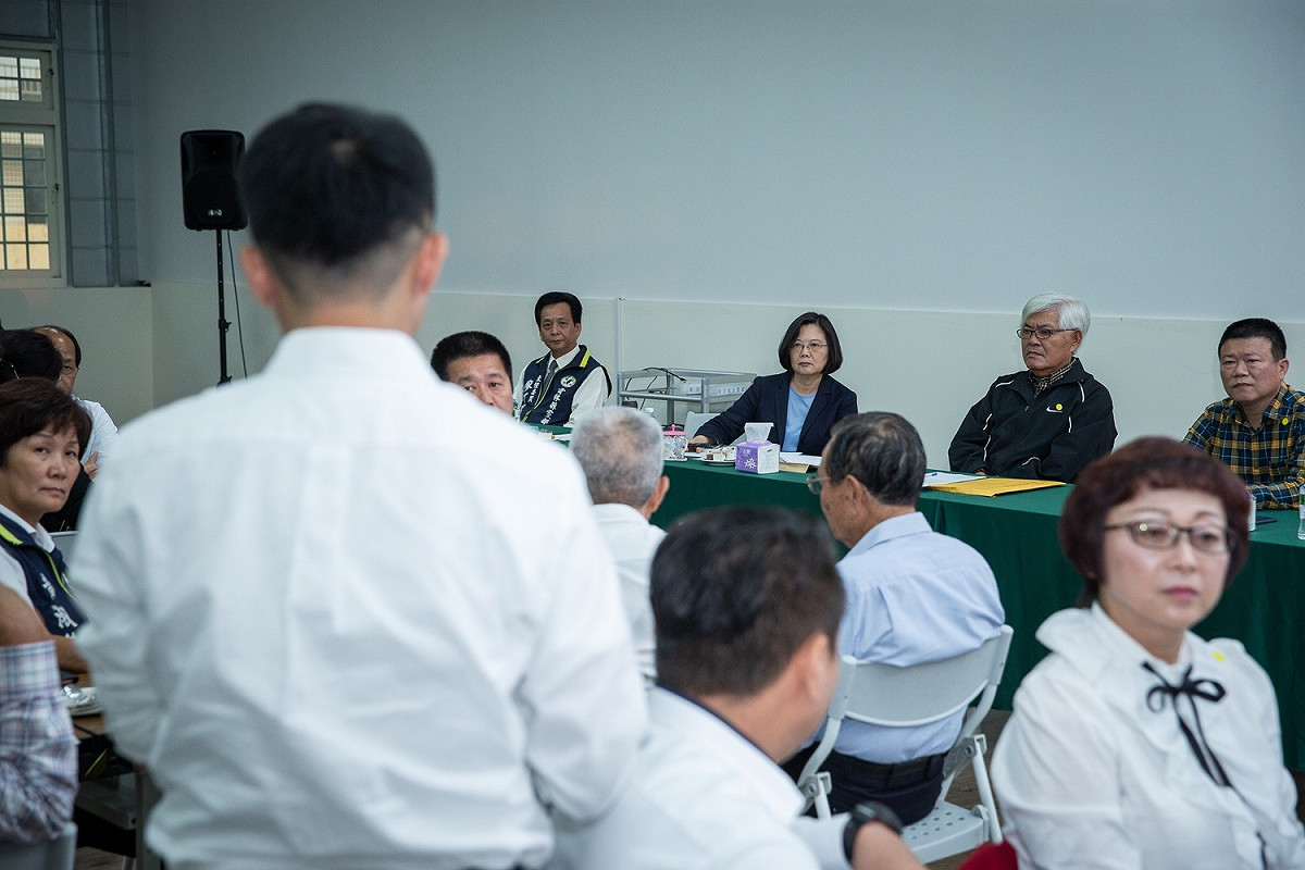 蔡英文說，大家的意見她都虛心接受，藉由此次檢討，確實對民進黨有很大的幫助。 圖：民進黨提供