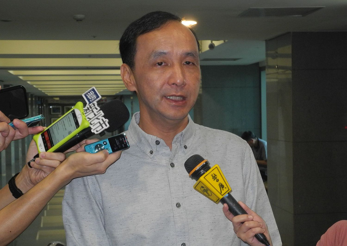 原能會指新北市府卡住核一廠乾貯設施水保完工證明，朱立倫反駁「 40年擺在你家叫作暫眝？」表示新北並未卡關。 圖：新頭殼資料照片