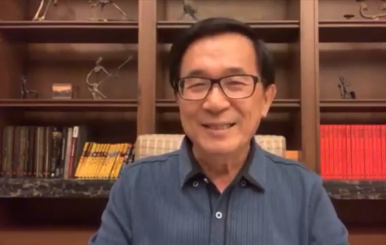 針對媒體問到是否北漂一事，前總統陳水扁表示，欲享受愛情摩天輪的情趣，期待韓國瑜的政策能兌現，暫無北漂打算。 圖：翻攝自陳水扁YonGe Chen臉書