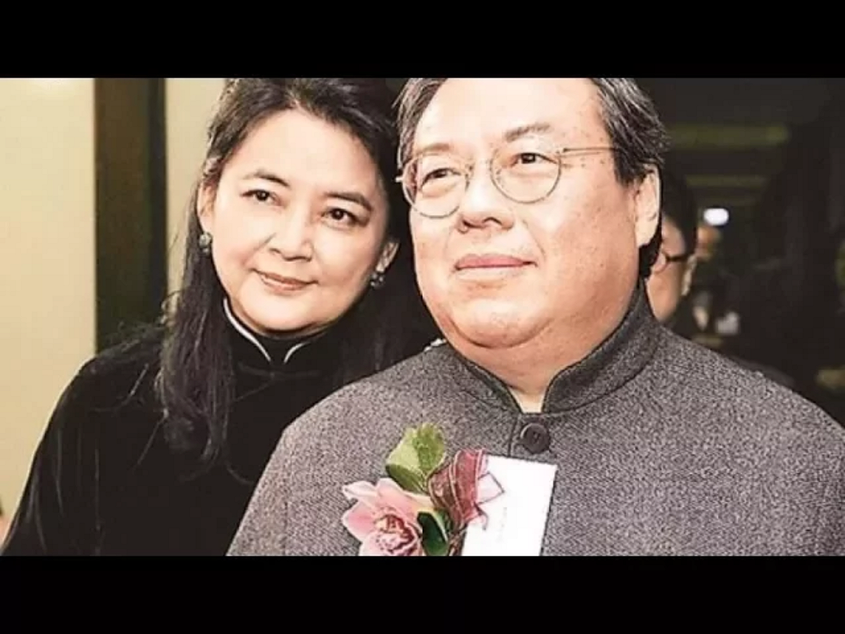 前香港民政局局長何志平，星期三在紐約聯邦法院被判有罪，罪行是為中國華信能源有限公司向非洲官員行賄。 圖：翻攝自Youtube