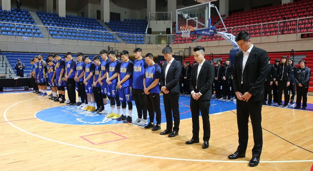 裕隆集團董事長嚴凱泰3日辭世，裕隆本周SBL首戰進行1分鐘默哀儀式。 圖／籃協提供