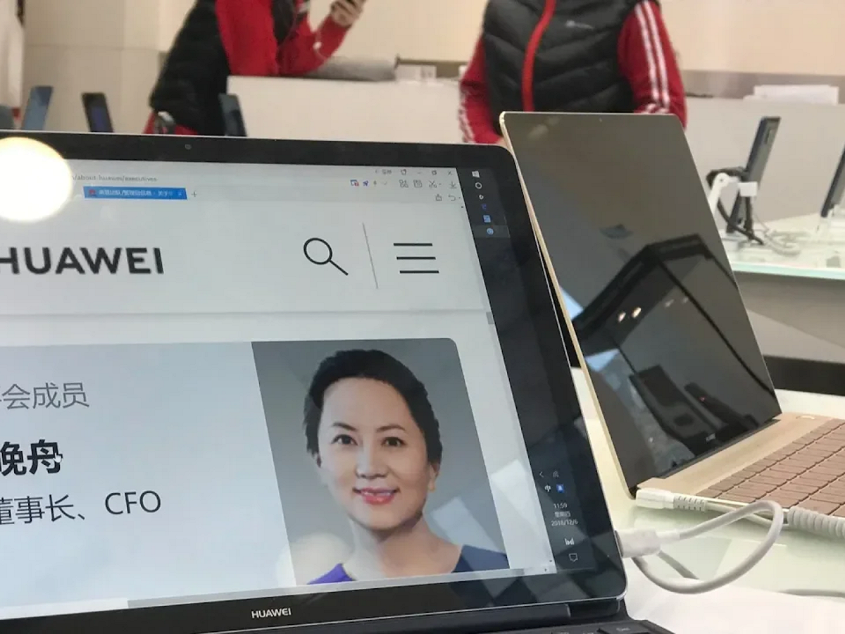 社評認為，「美司法部長長的起訴書猶如為政治打壓這隻老虎抹上一層法律的口紅，它根本擋不住老虎嘴裡露出的獠牙」。 圖：翻攝自Youtube