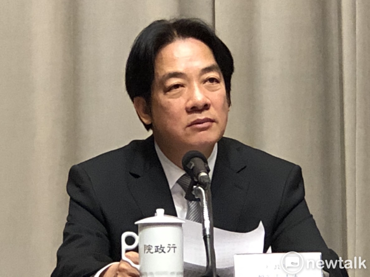 行政院長賴清德今（7）日率副院長施俊吉、秘書長卓榮泰和發言人Kolas Yotaka召開敗選後檢討記者會，以三點陳述檢討的結果。 圖：謝莉慧/攝