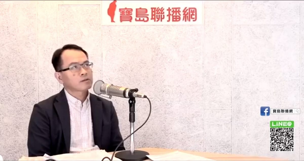 主持人鄭弘儀在《寶島聯播網》主持時，不滿強調「從此拒吃吳寶春的麵包！」 圖：鄭弘儀臉書／擷取