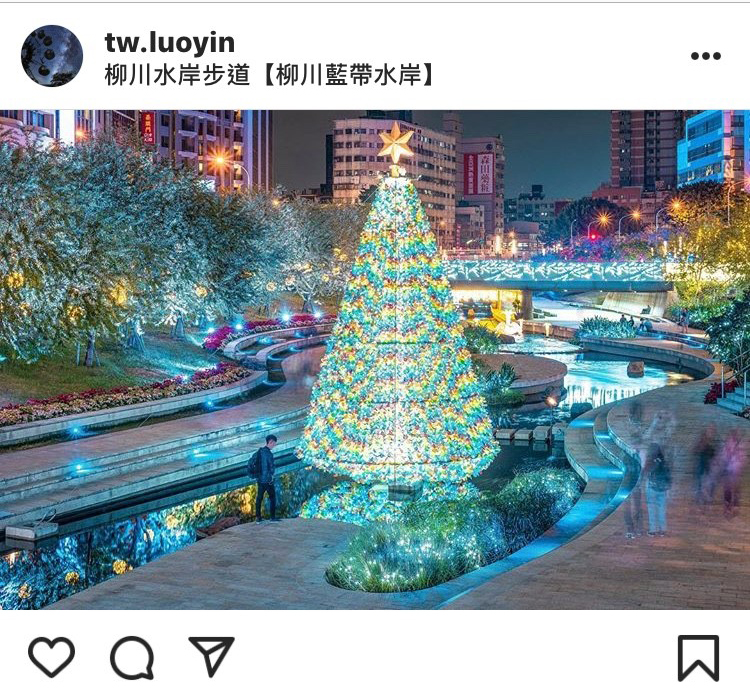 今年柳川聖誕樹以「花博」的意象打造而成。 圖：翻攝自instagram tw.luoyin／開放權限