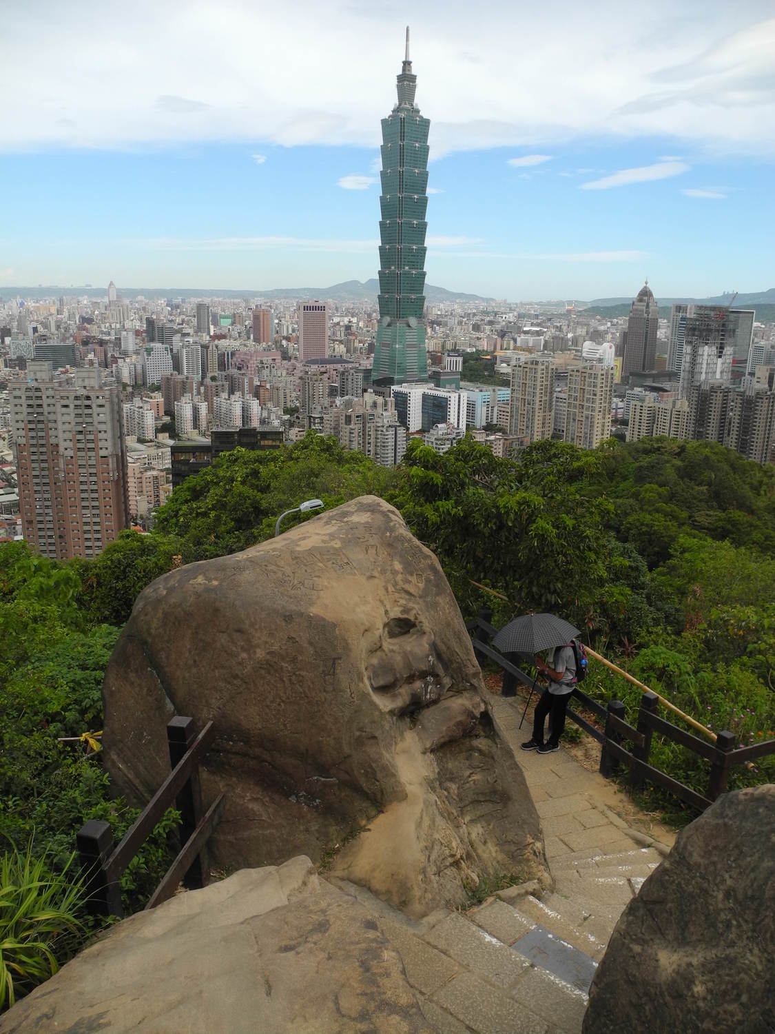象山步道上的六巨石。 圖：台北市大地處／提供