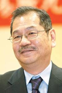 民進黨前秘書長、新潮流系元老吳乃仁，今（14）正式退出民進黨。 圖：翻攝自維基百科