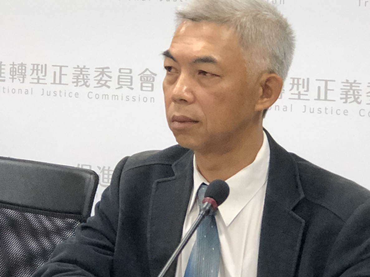 促轉會委員尤伯祥表示，「促進轉型正義條例」已規定出現在公共空間的威權象徵必須清除，國防部應該尊重法律。 圖 : 謝莉慧/攝