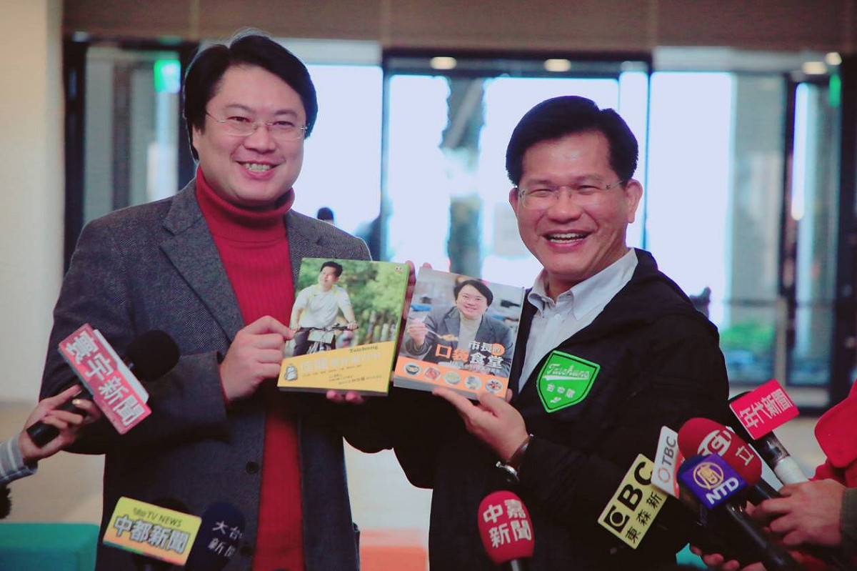 林右昌率團參訪台中港三井OUTLET 圖:王宸宇攝