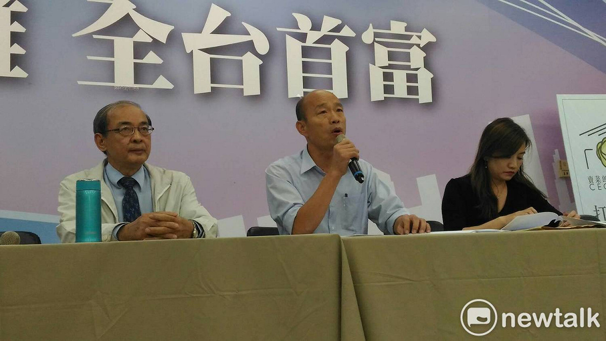 準高雄市長韓國瑜宣布小內閣名單，左為新任副市長洪東煒。 圖 : 孫家銘/攝（資料照片）