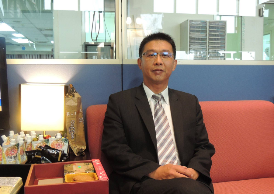許智傑質疑，如果只為了經濟利益，承認九二共識，那誰不會做？ 圖：許智傑臉書