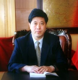 內蒙古銀行前黨委書記、董事長楊成林因為受賄、貪汙、挪用公款合計超過人民幣6億元，遭判處死刑，緩期2年執行。 圖 : 翻攝自finance.sina.cn