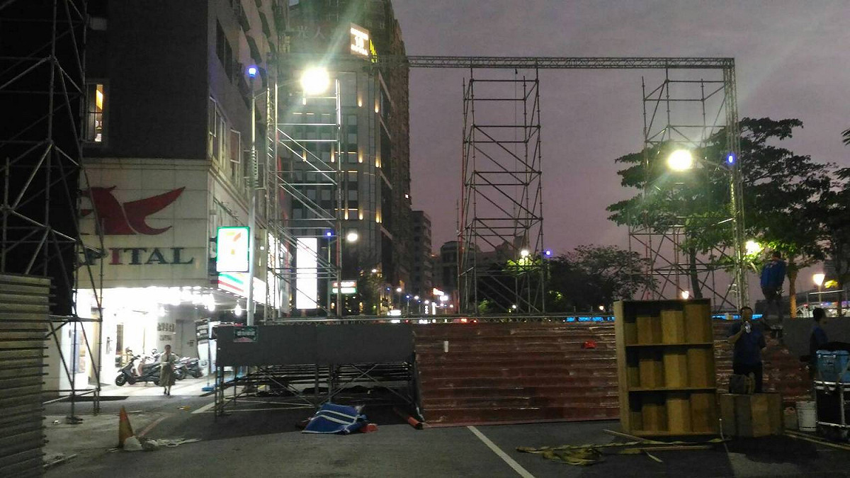 韓國瑜就職典禮主舞台已略見雛型 圖：孫家銘／攝