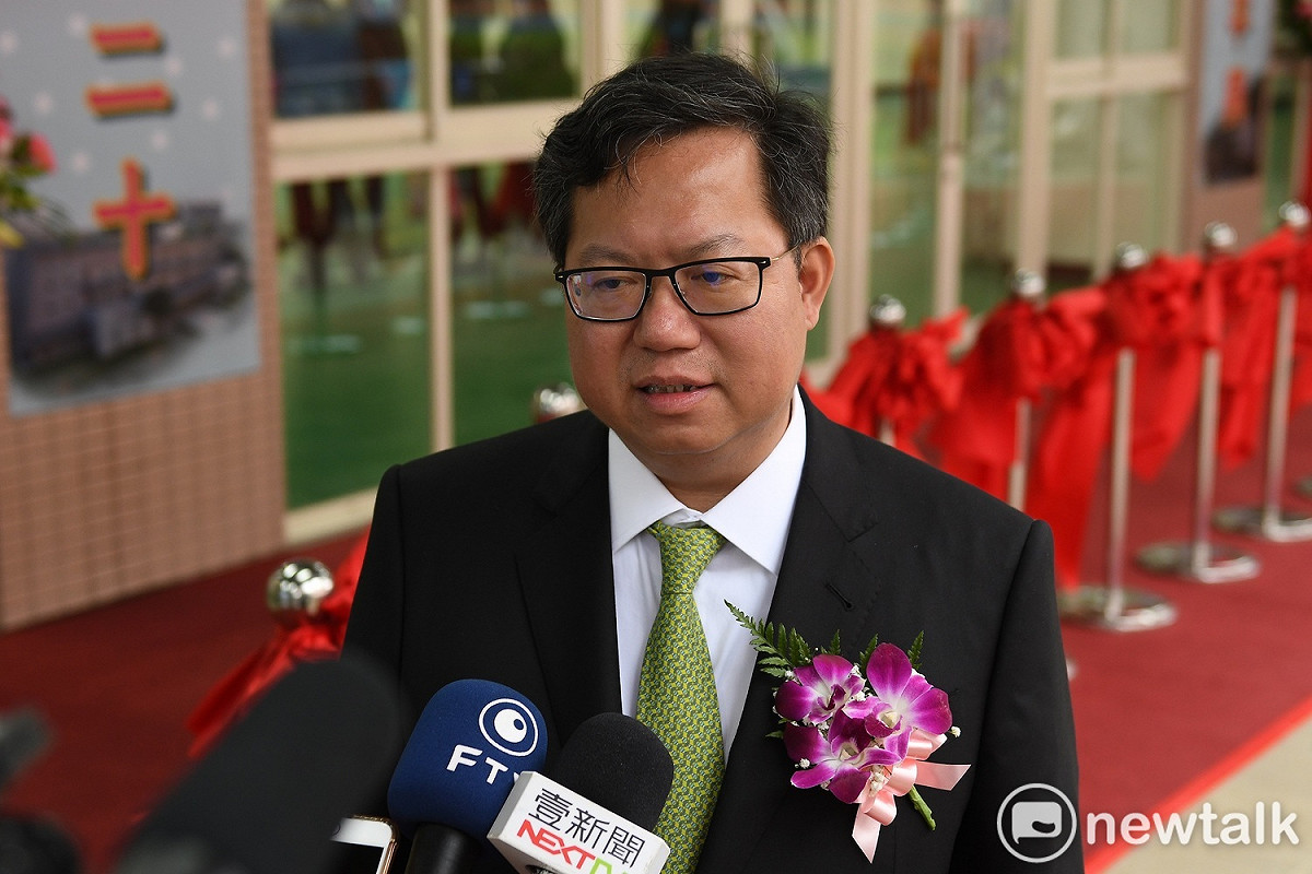 桃園市長鄭文燦表示選直轄市長要能接地氣、貼近地方需求，也要能通過選舉考驗，強調自己才剛上任，現在談接班人「言之過早」。 圖：林昀真／攝