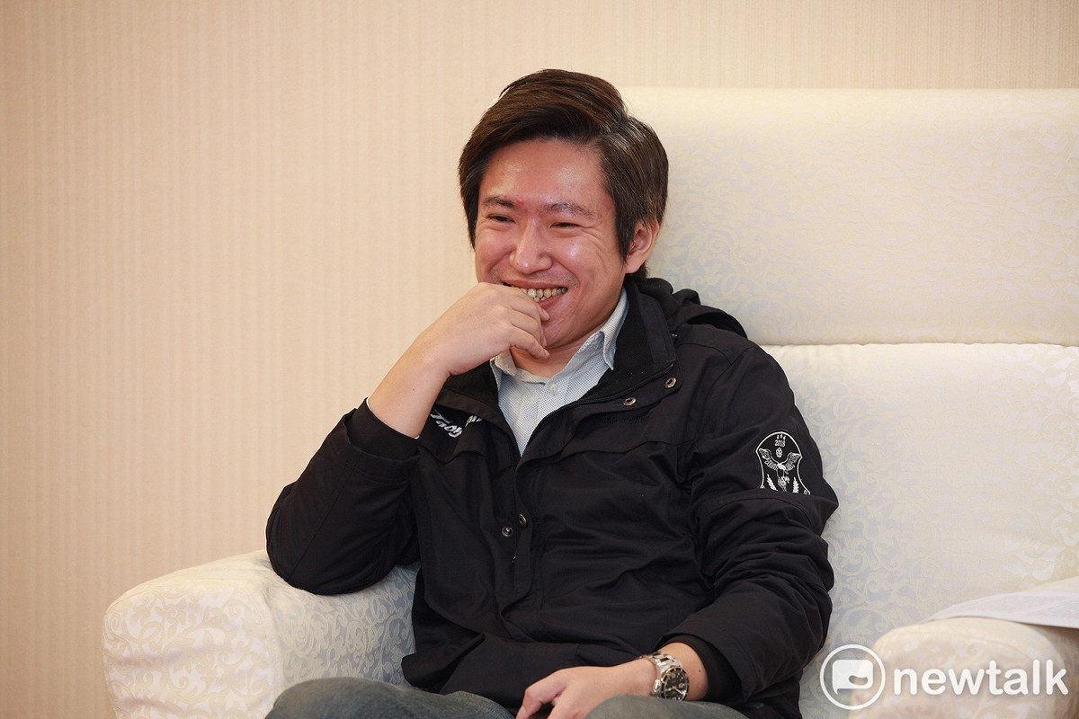 桃園市政府新聞處長張惇涵因生涯規劃請辭，他表示會先暫時休息一陣子再說。 圖：林昀真／攝