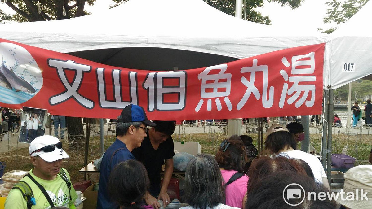 「文山伯魚丸湯」也是人氣攤位 圖：孫家銘／攝