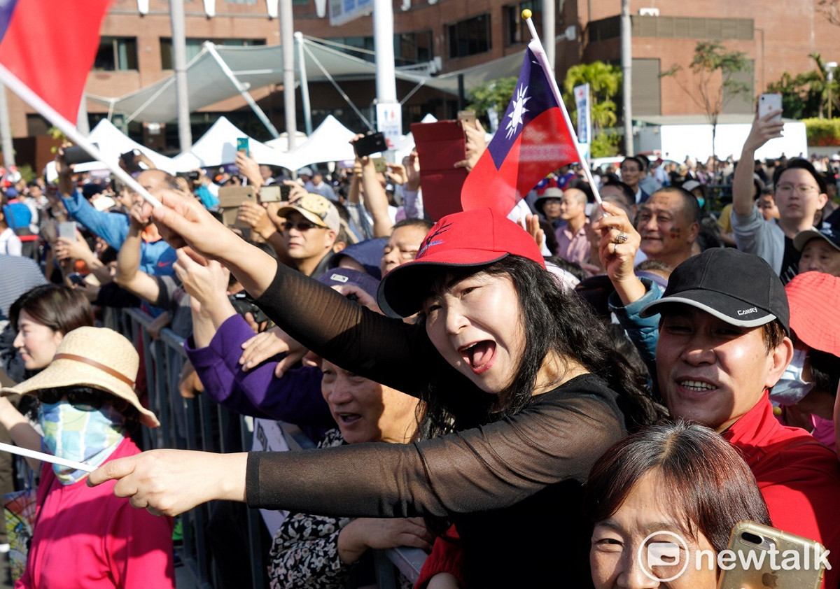 韓國瑜就職典禮，許多韓粉也到場支持。 圖：張良一/攝