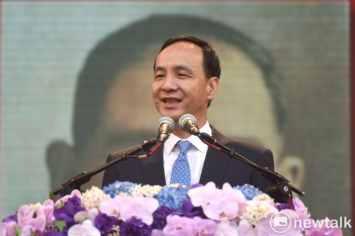 朱立倫說今天是他成為市民的第一天，他會跟大家一起努力，用新北經驗推展到每個角落，讓台灣更幸福。 圖：林昀真／攝
