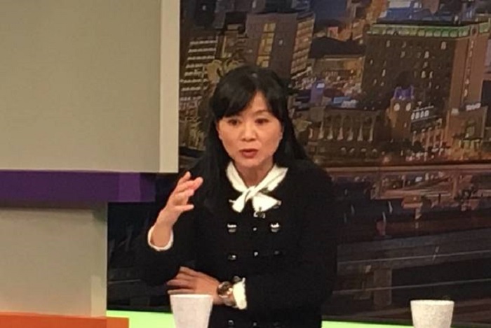 針對藍營質疑卡管案解套事民進黨在唱雙簧，資深媒體人王時齊今（25）日表示，「你有看過會把自己傷成這樣的雙簧嗎？」 圖：翻攝華視官網
