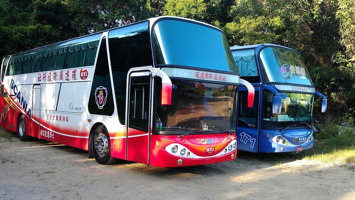 因應武漢肺炎疫情，遊覽車業受到衝擊，公路總局提供各項補貼，每輛遊覽車補貼新台幣7萬多元。 圖：新頭殼資料照