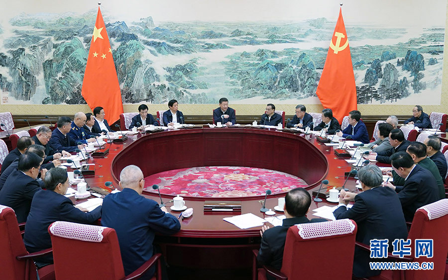 由習近平主持的這場會議，每名政治局委員「按照要求進行對照檢查」，發言「認識深刻，查擺嚴格，意見坦誠，達到了進一步統一思想、明確方向、凝聚力量的目的」。 圖：翻攝自新華網