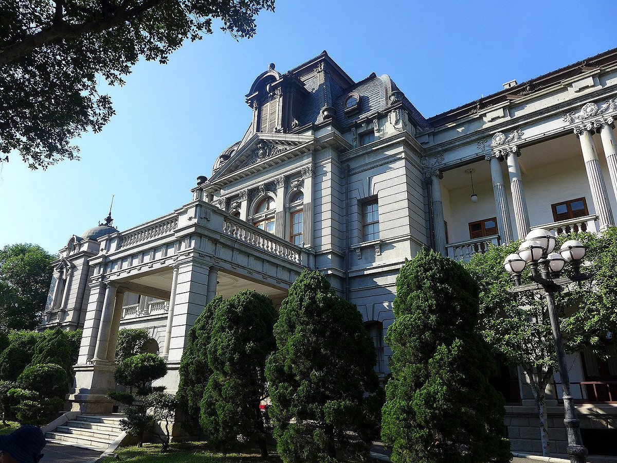 台北賓館興建於日治時期，原名「台灣總督官邸」，除了是總督住所之外，也是總督接待與宴請貴賓的地方。 圖：截自維基百科