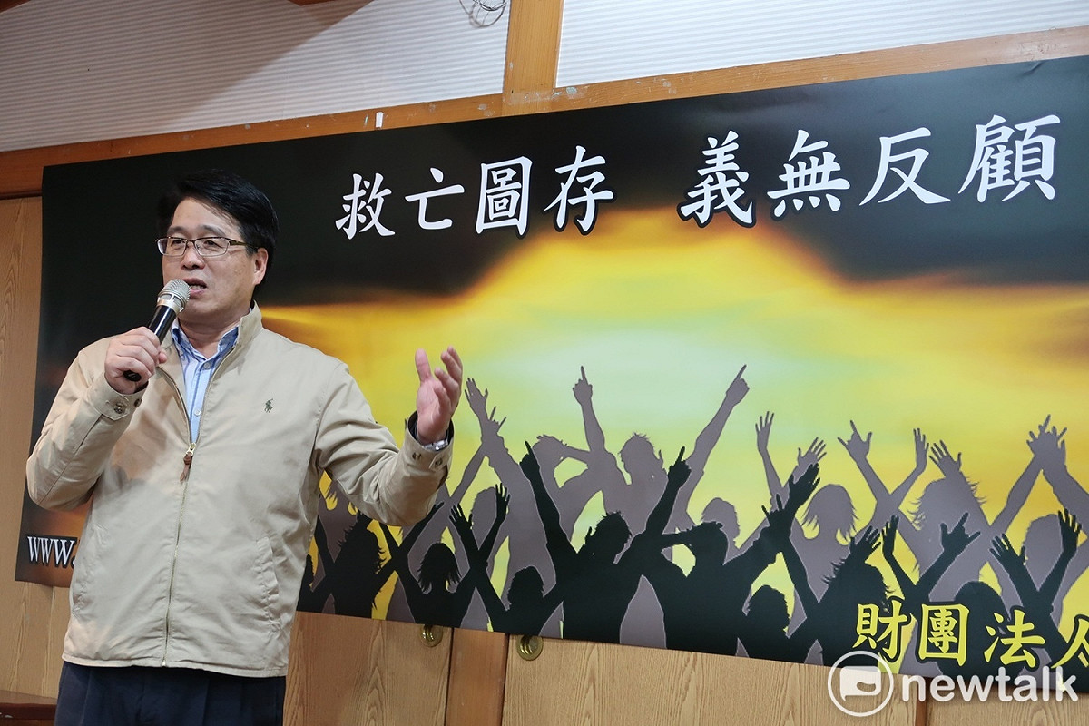 台灣民意基金會董事長游盈隆27日與媒體茶敘。 圖：林朝億/攝