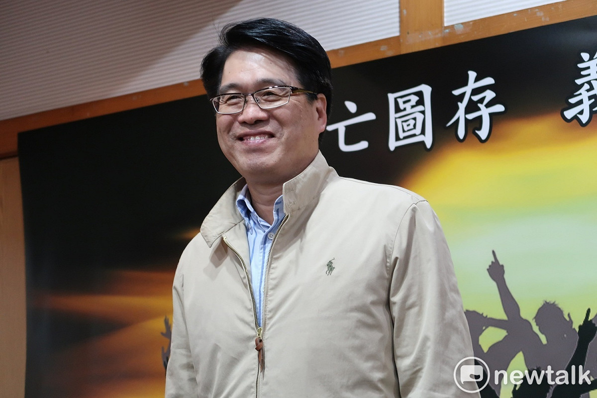 台灣民意基金會董事長游盈隆27日與媒體茶敘。 圖：林朝億/攝