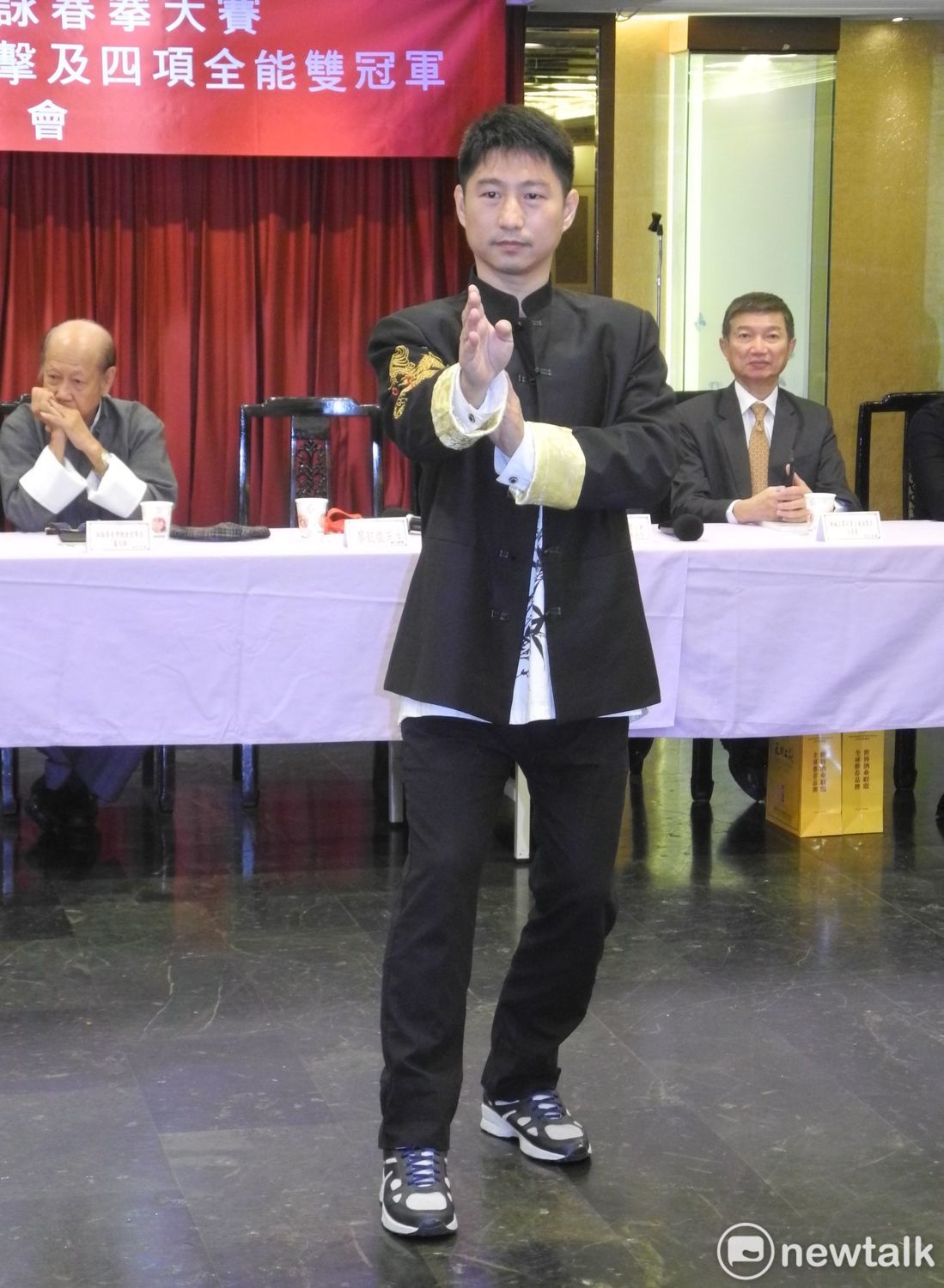長相神似演員甄子丹、趙又廷綜合體的黎懿徵說，雖不曾電影《葉問》有過1個打10個，不過練習散打時，曾連續打9個仍氣定神閒。 圖：王峻昌/攝