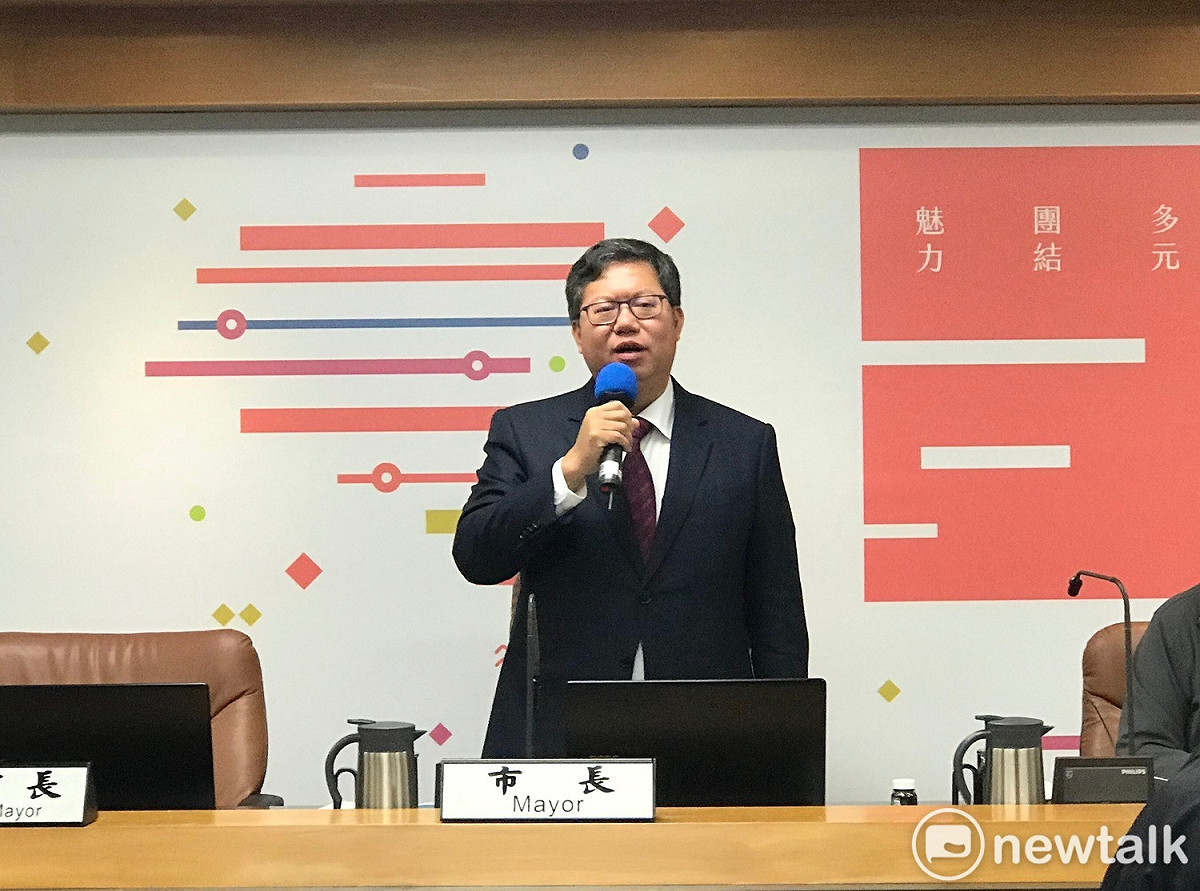 鄭文燦認為總統蔡英文做為民選的摠統，沒有理由對於基本的國家政策方向表示沉默。 圖：林昀真／攝
