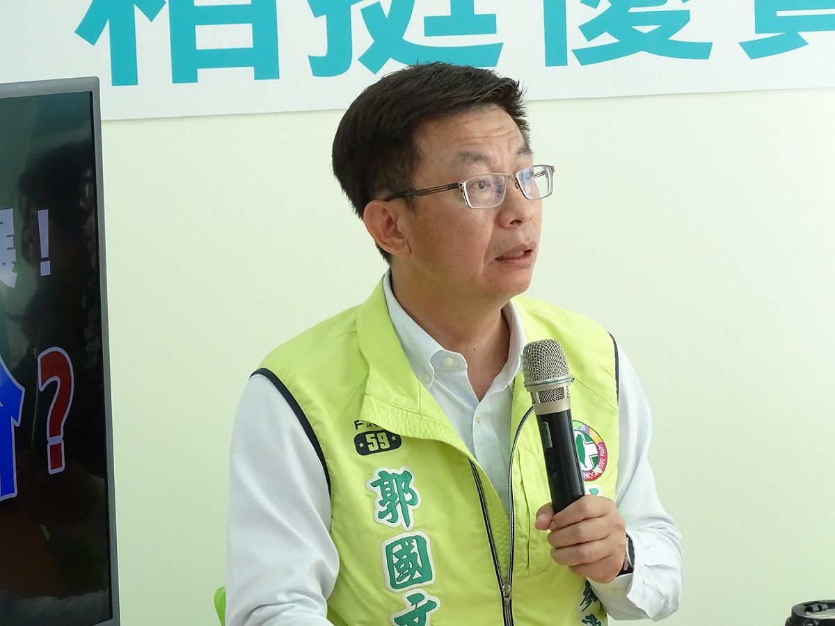 對於陳筱諭退黨參選，民進黨徵召的候選人郭國文表示，希望年輕人應該要有自主意識，不要淪落為長輩與國民黨操作的棋子。 資料照片：黃博郎／攝