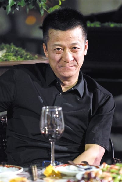 權健發源地天津官媒天津日報公布消息稱，包括權健負責人束昱輝等18名有關人等已被刑事拘留。 圖 : finance.sina.com.cn