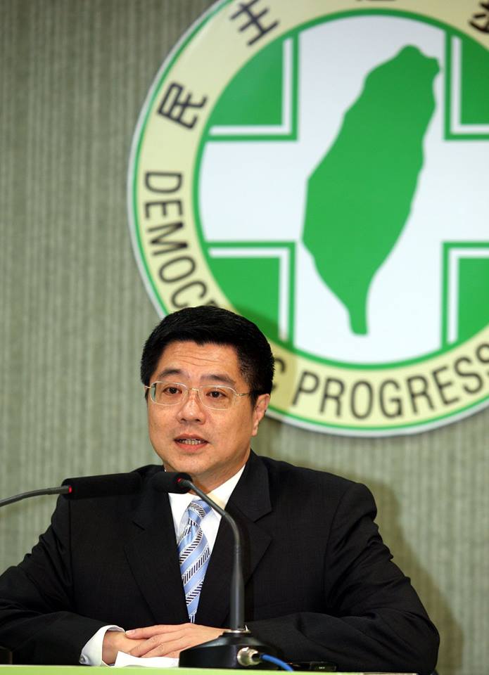 新任民進黨主席卓榮泰今（7）天在臉書發文表示，未來將會是【親民、整合、服務的民進黨】！ 圖：擷自卓榮泰臉書