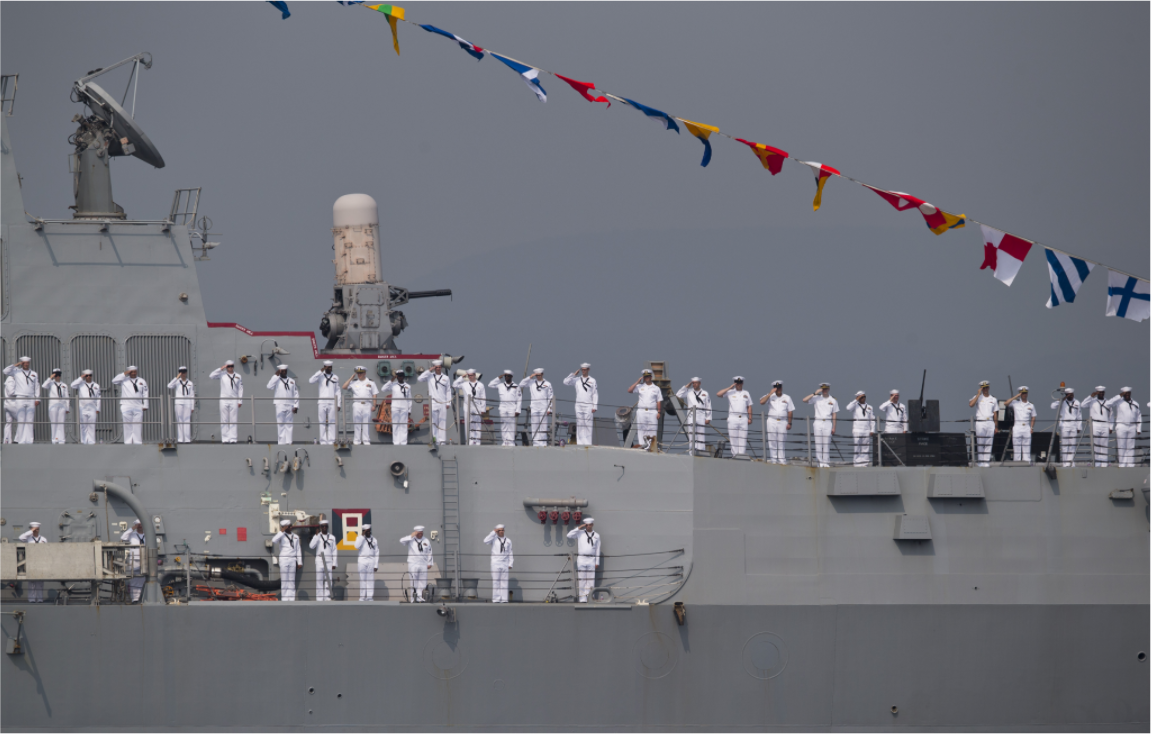 「麥克坎貝爾」號導彈驅逐艦在2002年8月服役，滿載排水量9200噸，最高速度超過30節，續航距離達到8400公里，艦上載兩架反潛直升機，並配有96具垂直發射系統，可發射戰斧巡航導彈、海麻雀防空導彈及遠程反艦導彈等多種導彈。 圖：達志影像/美聯社