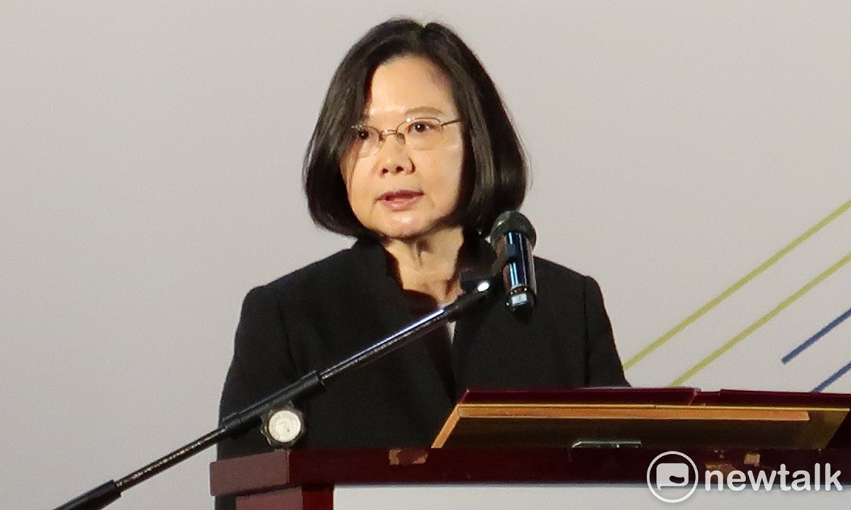 總統蔡英文6日出席青商總會活動時再度提到稅收紅利構想。 圖：林朝億/攝