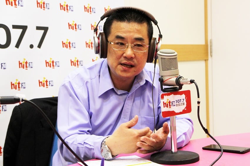 國民黨文傳會義務副主委鄭世維上午接受《周玉蔻嗆新聞》廣播專訪。 圖：HitFm提供