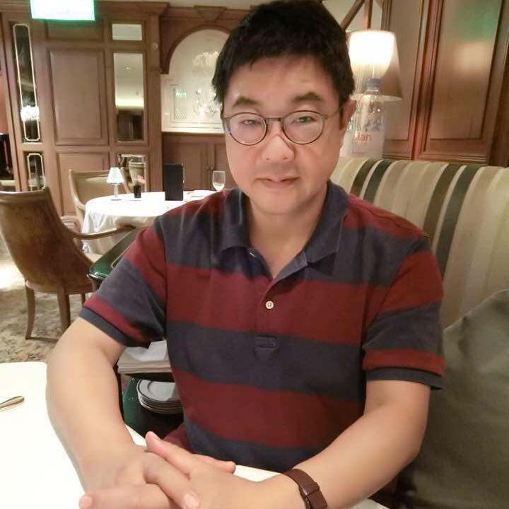 前行政院發言人、文化大學新聞系主任胡幼偉。 圖：翻攝自胡幼偉臉書
