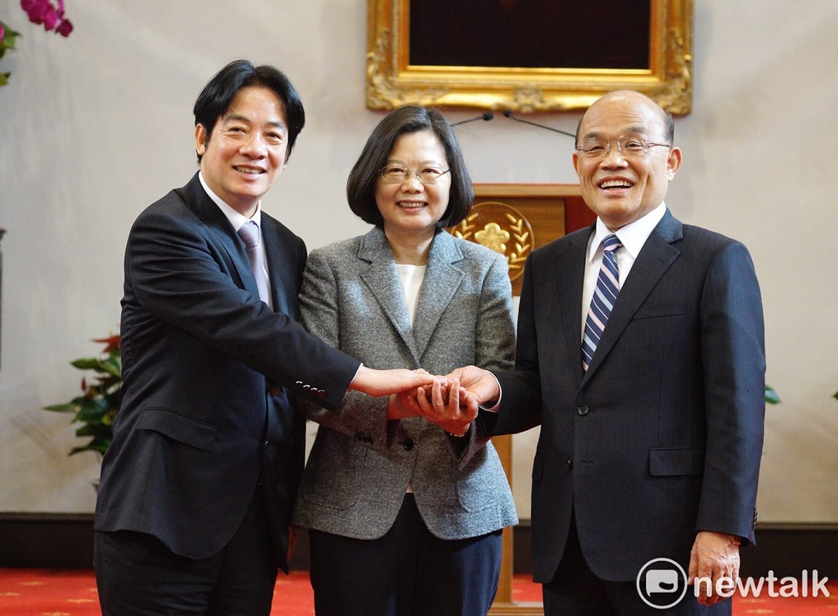行政院長蘇貞昌與總統副總統日前合影。 圖 : 張良一/攝